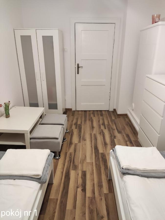 Mieszkanie Blisko Targow Poznanskich Apartment Exterior foto